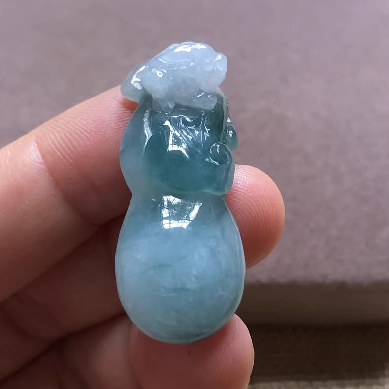 冰糯种招财葫芦挂件吊坠